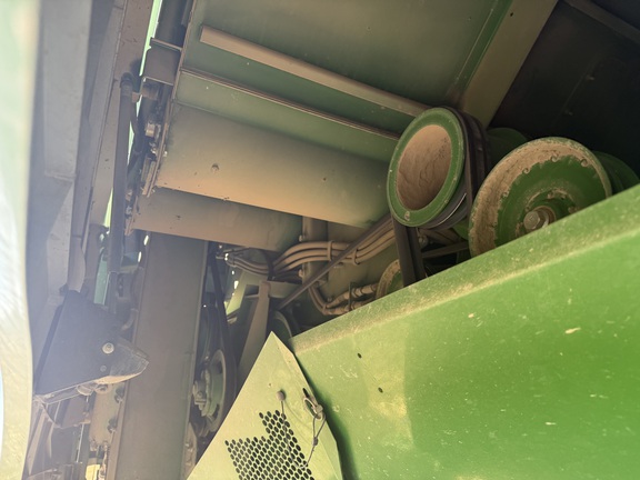 2017 John Deere S680 Combine