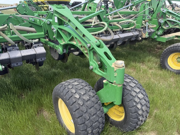 2014 John Deere 1835 Air Seeder