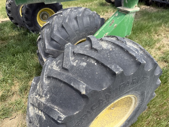 2014 John Deere 1835 Air Seeder