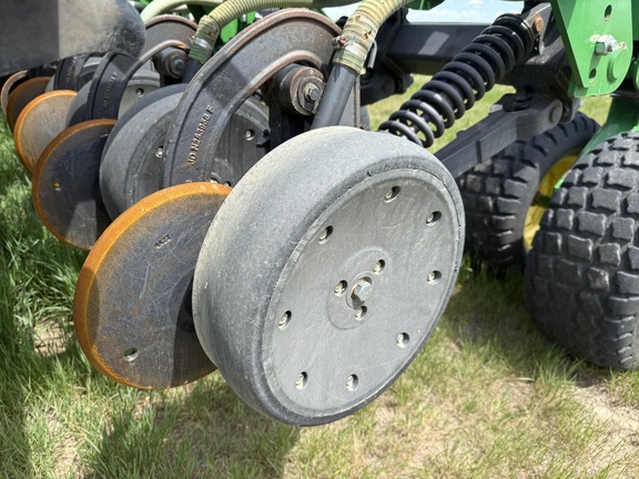 2014 John Deere 1835 Air Seeder
