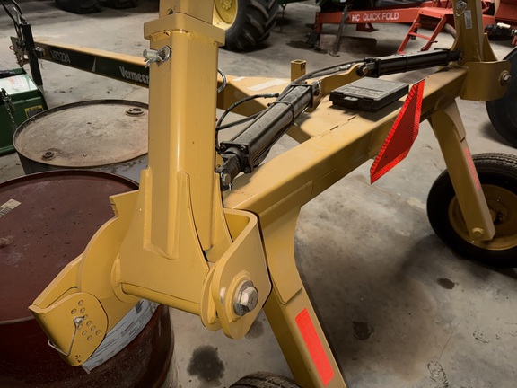 2018 Vermeer VR1224 Rake