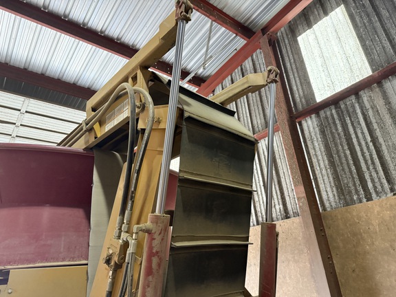 2021 Haybuster H1135 Bale Processor