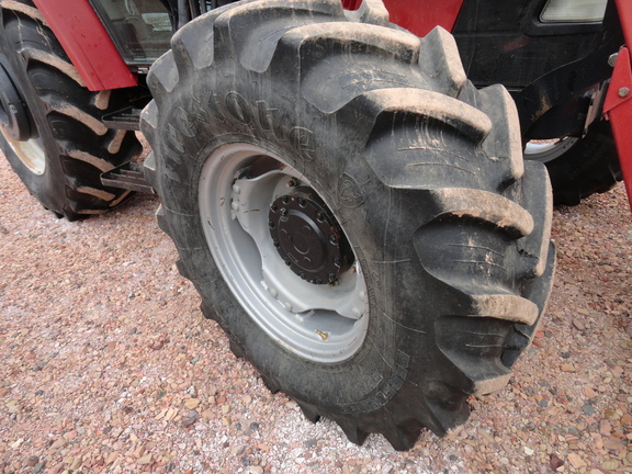 2010 Case IH Farmall 105U Tractor