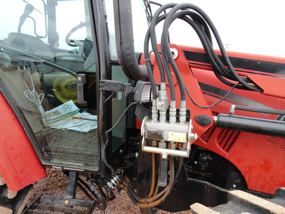 2010 Case IH Farmall 105U Tractor