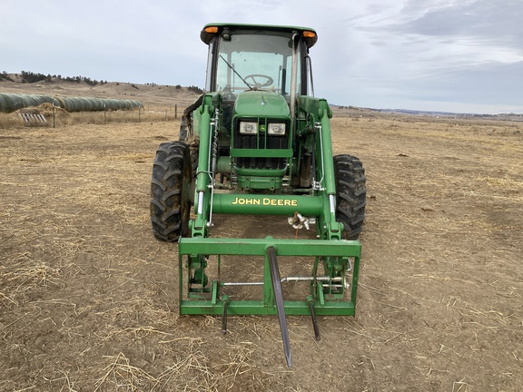 2013 John Deere 5083E Tractor