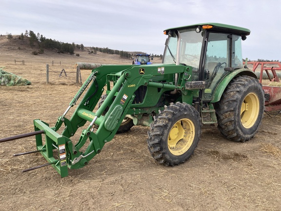 2013 John Deere 5083E Tractor