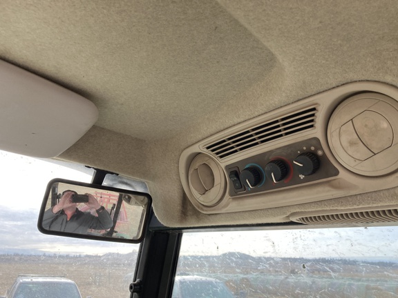 2013 John Deere 5083E Tractor