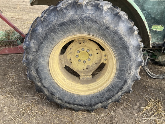 2013 John Deere 5083E Tractor