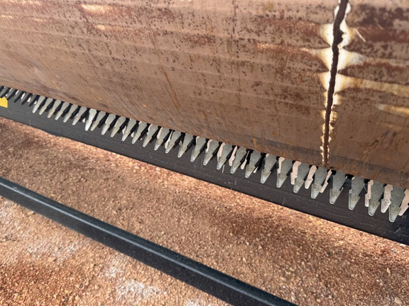 2008 Shelbourne CVS32 Header Combine