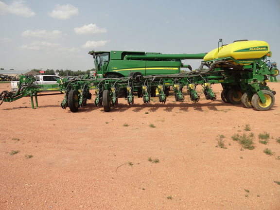 2012 John Deere 1770NT CCS Planter