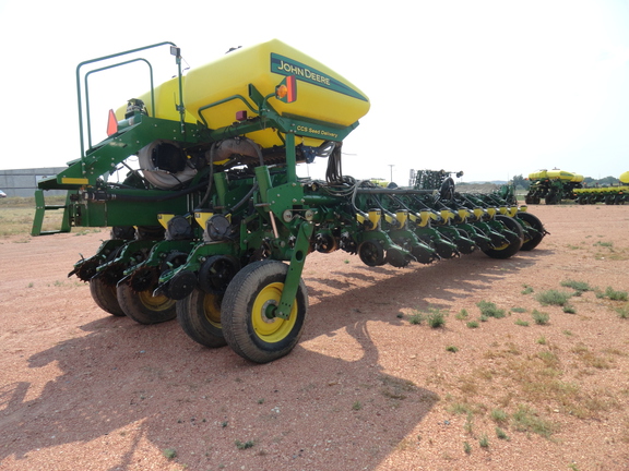 2012 John Deere 1770NT CCS Planter
