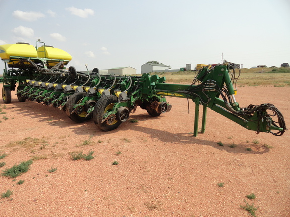 2012 John Deere 1770NT CCS Planter
