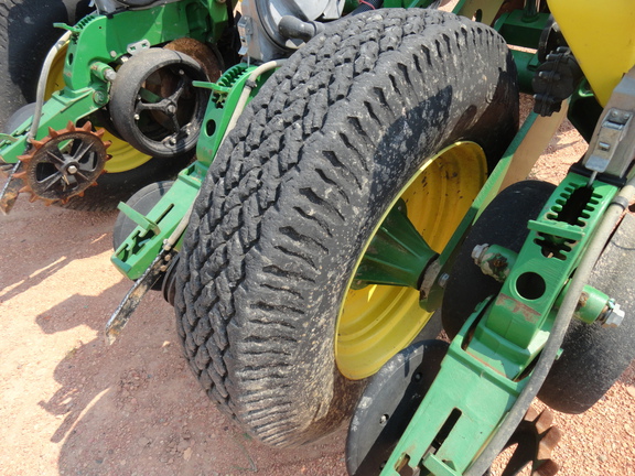 2012 John Deere 1770NT CCS Planter