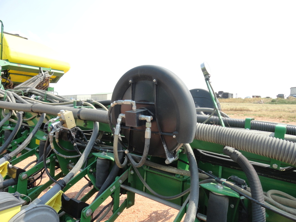 2012 John Deere 1770NT CCS Planter