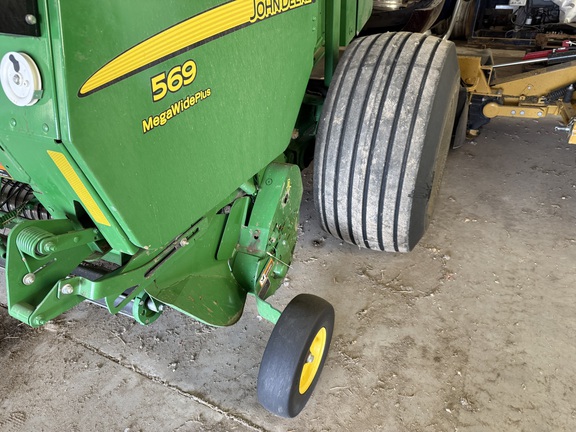 2014 John Deere 569 Baler/Round