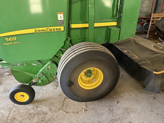 2014 John Deere 569 Baler/Round
