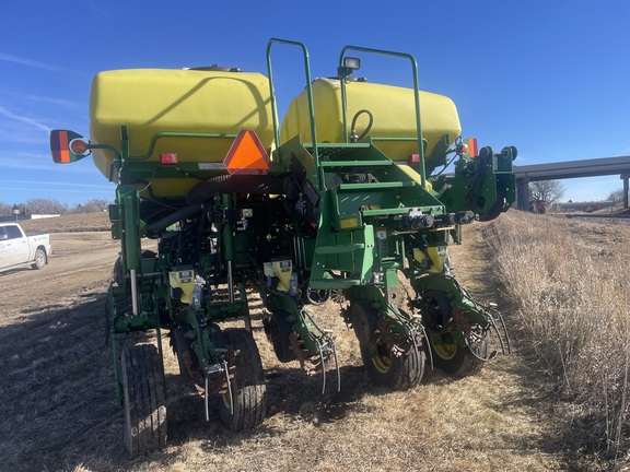 2008 John Deere 1770NT CCS Planter