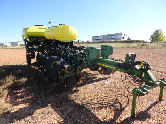 2008 John Deere 1770NT CCS Planter