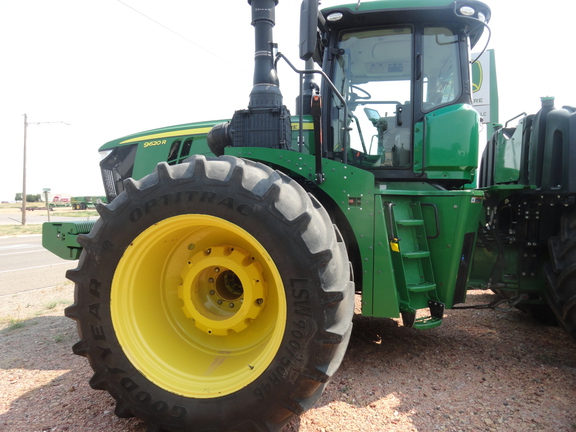 2018 John Deere 9620R Tractor 4WD
