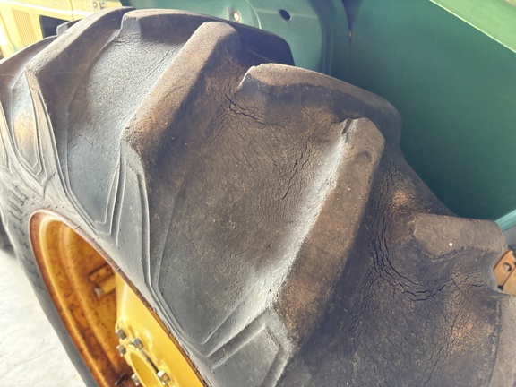 1980 John Deere 1050 Tractor