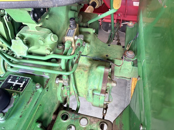 1980 John Deere 1050 Tractor