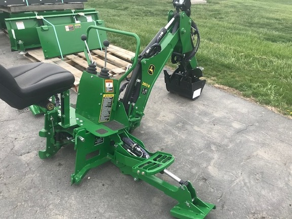 2019 John Deere 260B Misc