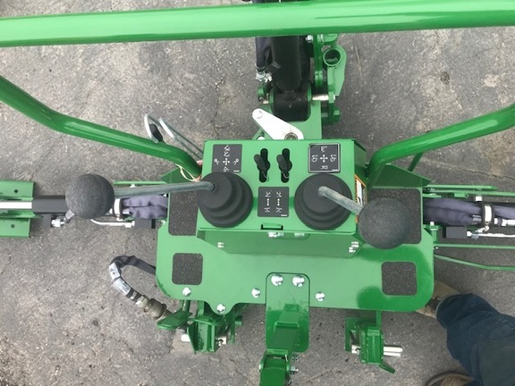 2019 John Deere 260B Misc