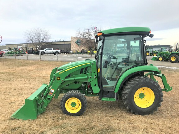 2023 John Deere 3046R Tractor Compact