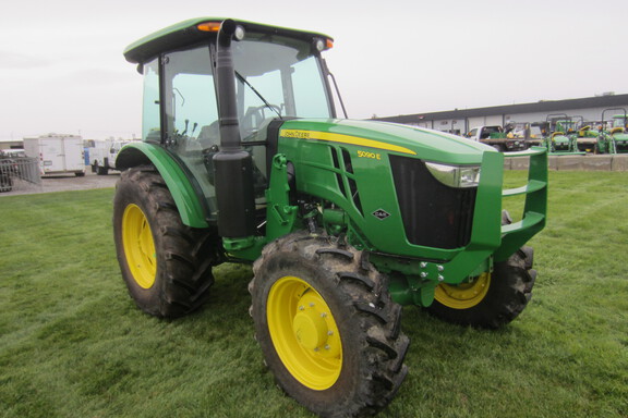 2023 John Deere 5090E Tractor