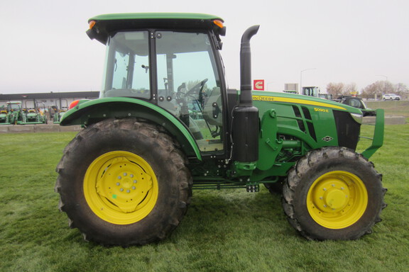 2023 John Deere 5090E Tractor