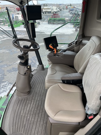 2023 John Deere S780 Combine