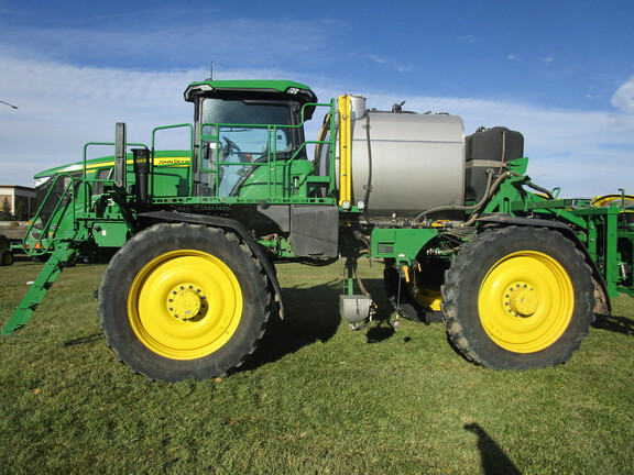 2023 John Deere 616R Sprayer/High Clearance