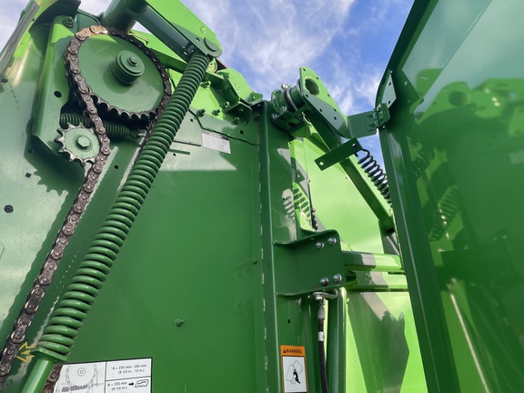 2023 John Deere 560M Baler/Round