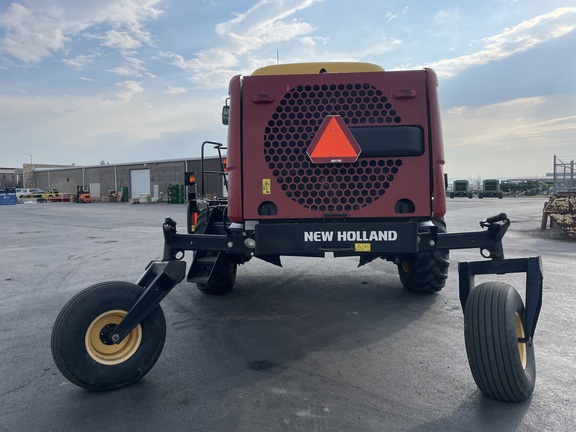 2015 New Holland Speedrower 160 Windrower