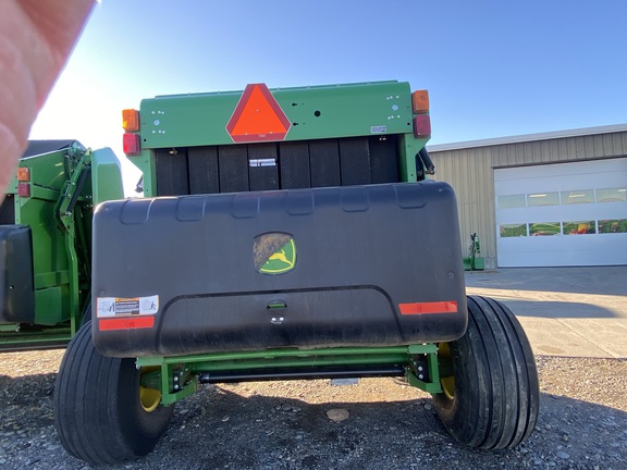 2018 John Deere 560M Baler/Round