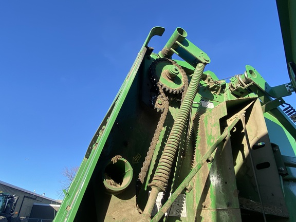 2018 John Deere 560M Baler/Round