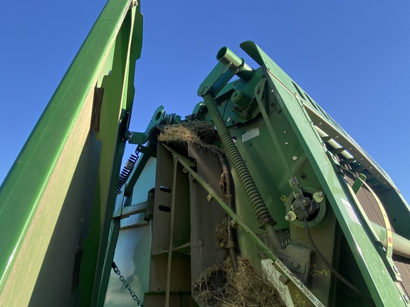 2018 John Deere 560M Baler/Round