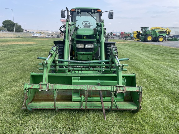 2004 John Deere 7420 Tractor