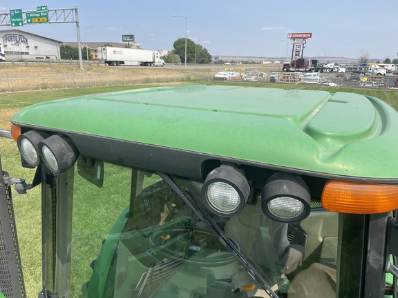 2004 John Deere 7420 Tractor