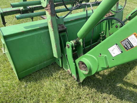 2004 John Deere 7420 Tractor