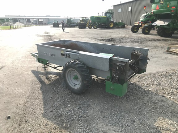 2007 Frontier MS1105G Manure Spreader