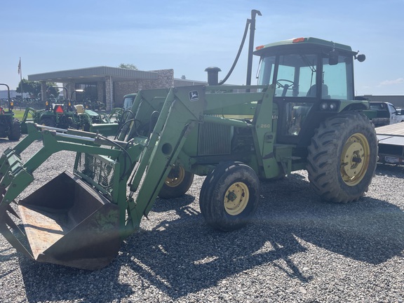 John Deere 2950 Tractor