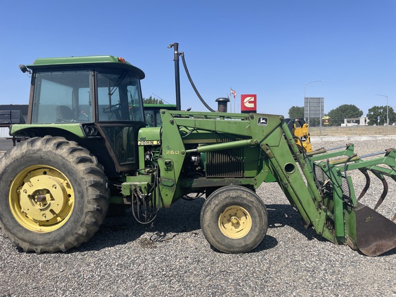 John Deere 2950 Tractor