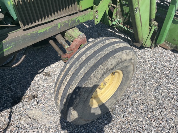 John Deere 2950 Tractor