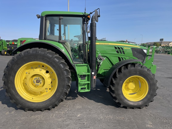 2014 John Deere 6140M Tractor