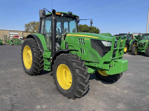 2014 John Deere 6140M Tractor