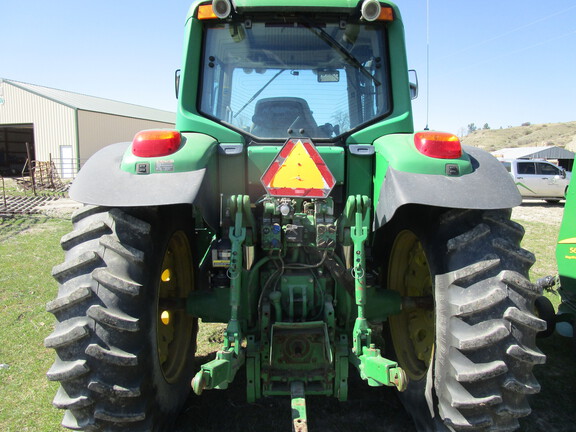 2008 John Deere 7330 Premium Tractor