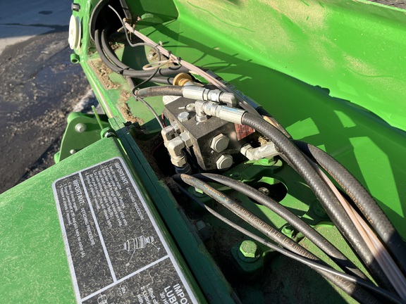 2019 John Deere 560M Baler/Round