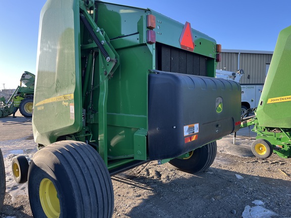 2019 John Deere 560M Baler/Round