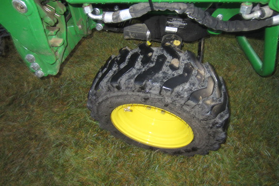 2024 John Deere 2025R Tractor Compact